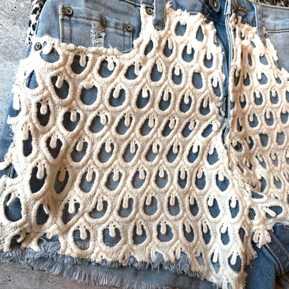 BONAGE DISTRESSED RARE PEACOCK LACE OVERLAY SHORTS - Picture 7 of 8